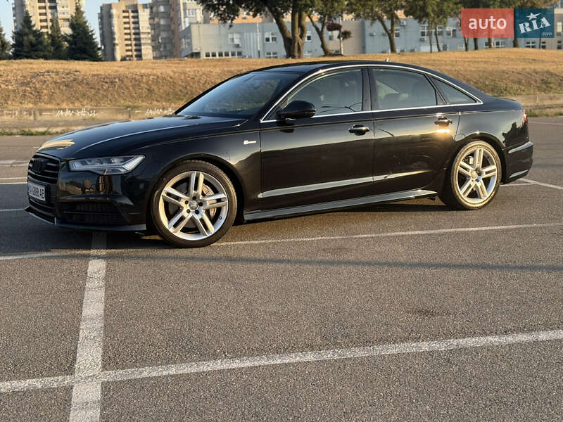 Седан Audi A6 2015 в Киеве