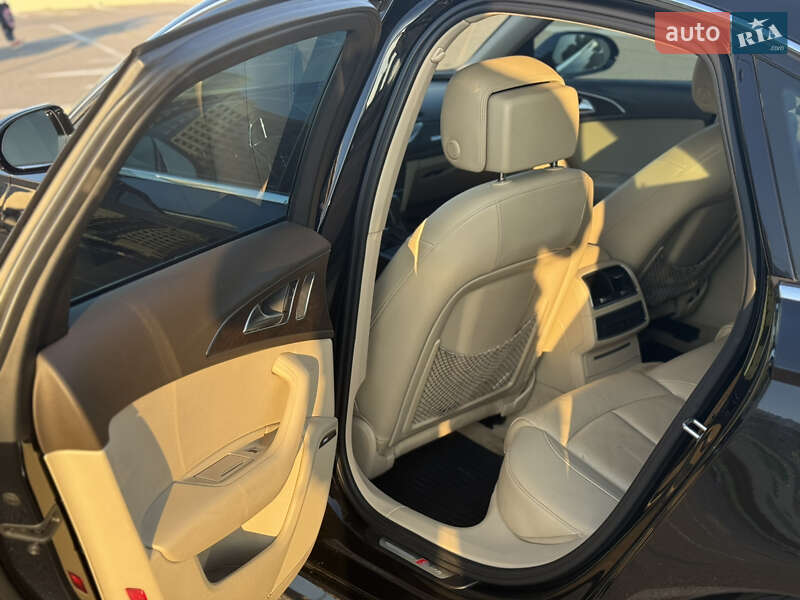 Седан Audi A6 2015 в Киеве