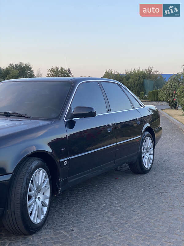 Седан Audi A6 1995 в Львове