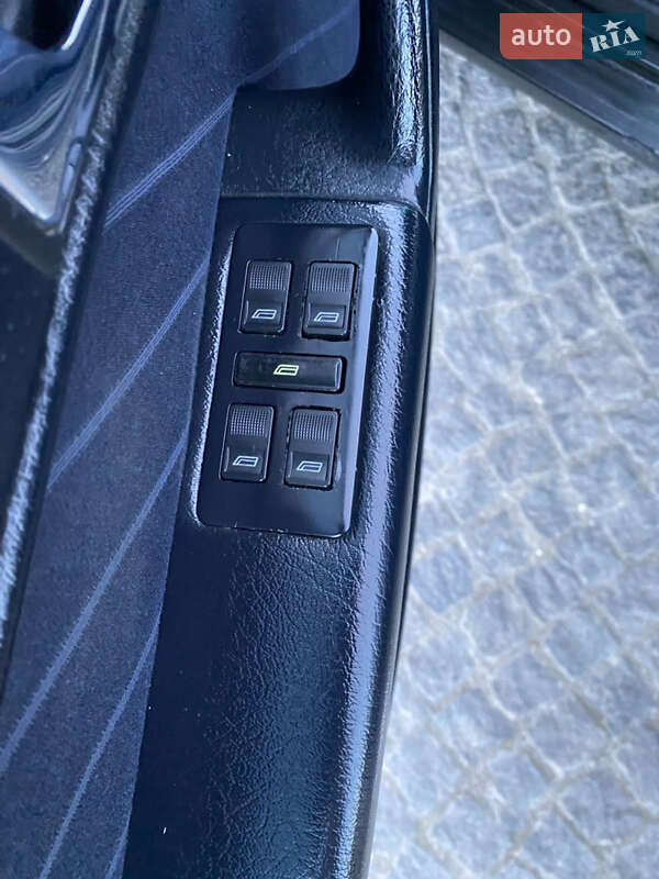 Седан Audi A6 1995 в Львове