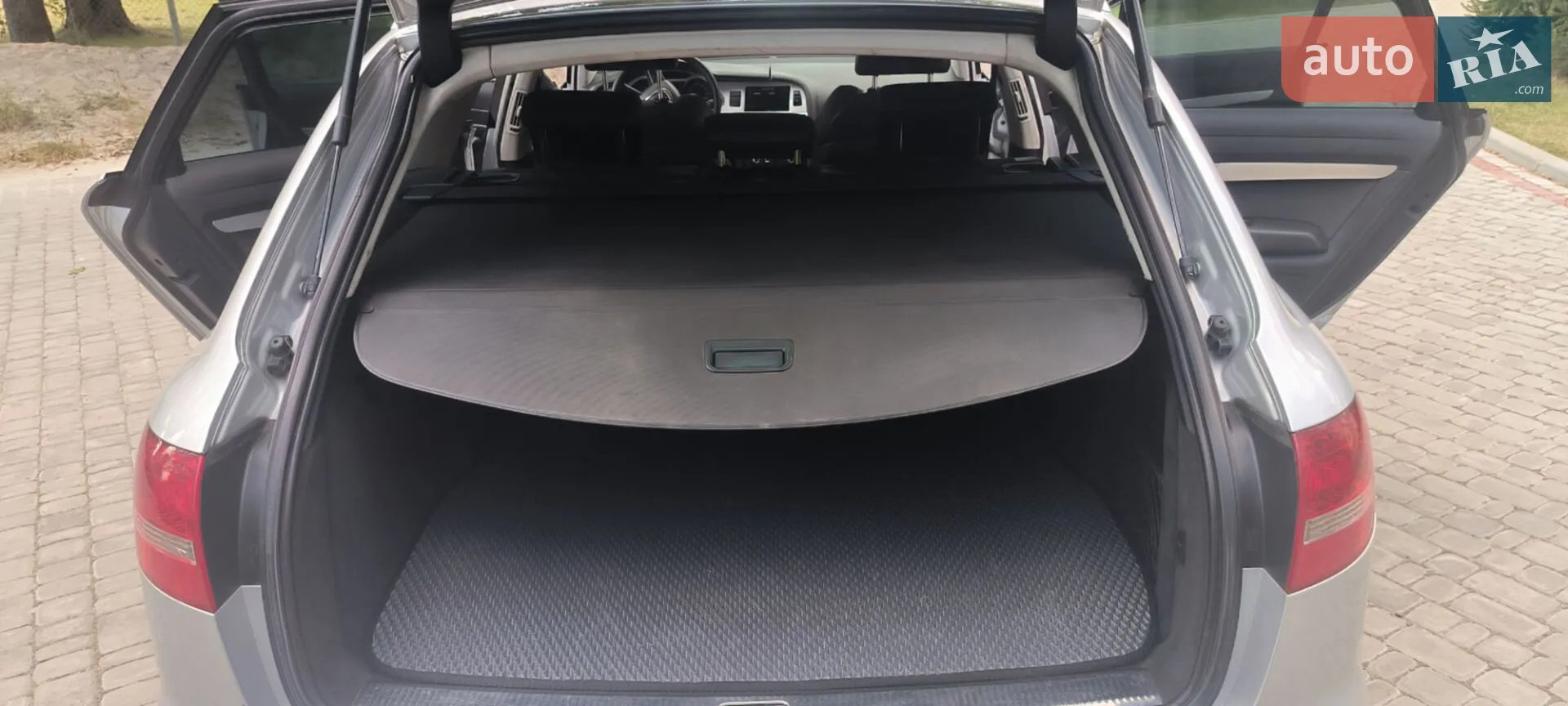 2010 Audi A6 - мініатюра 30