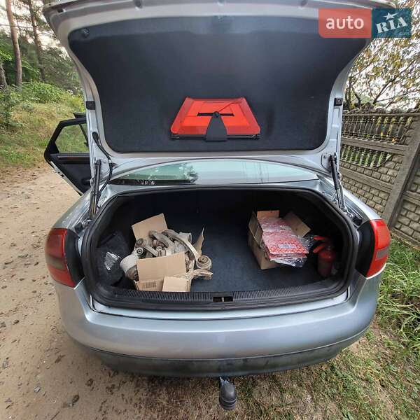 Седан Audi A6 1997 в Нетешине