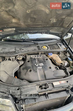 Универсал Audi A6 1998 в 