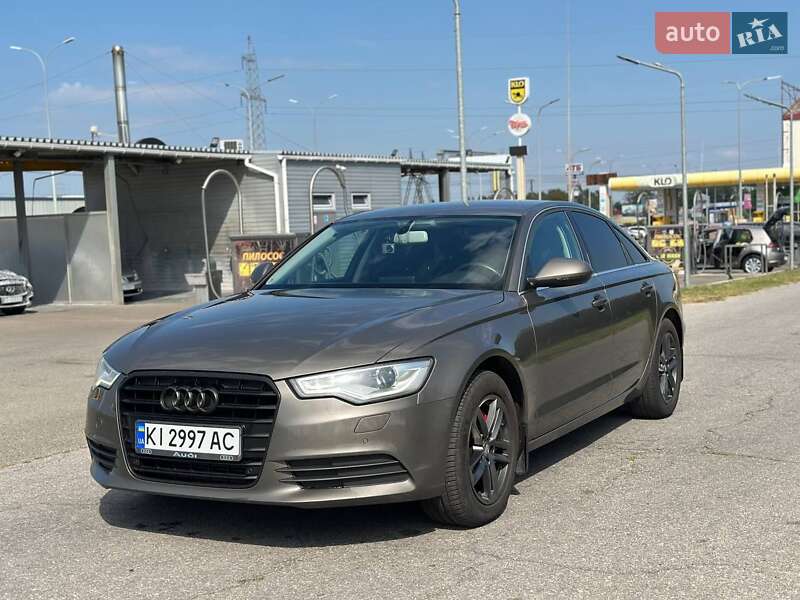 Седан Audi A6 2012 в 