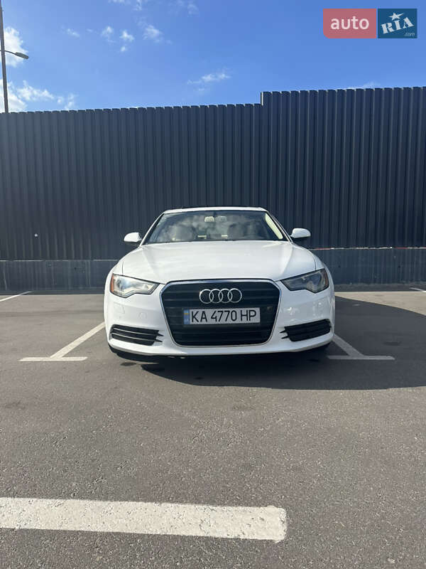 Седан Audi A6 2012 в 