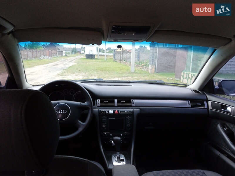 Седан Audi A6 2004 в Сарнах