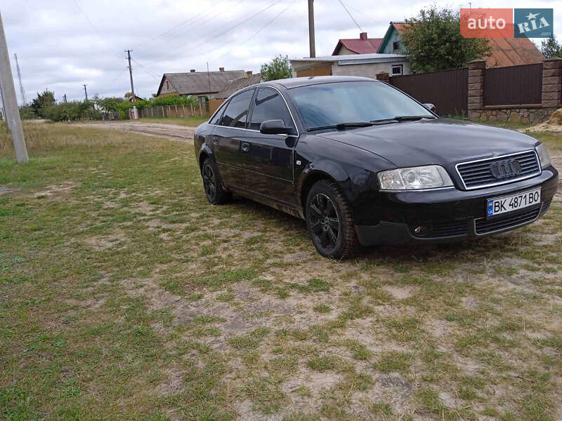 Седан Audi A6 2004 в Сарнах