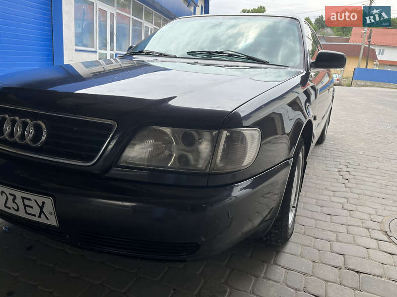 Седан Audi A6 1995 в Чорткові