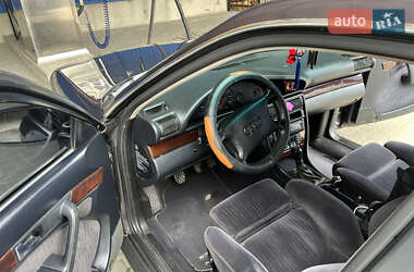 Седан Audi A6 1995 в 