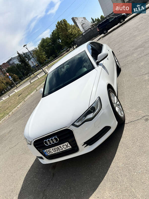 Седан Audi A6 2012 в 