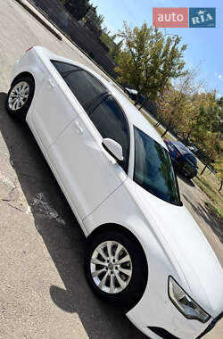 Седан Audi A6 2012 в 