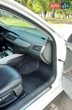 Седан Audi A6 2012 в 