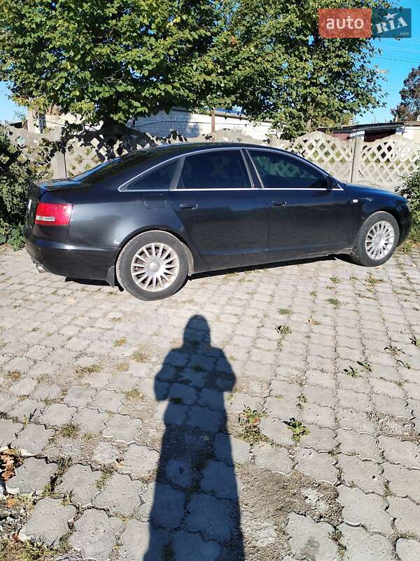 Седан Audi A6 2004 в Барышевке