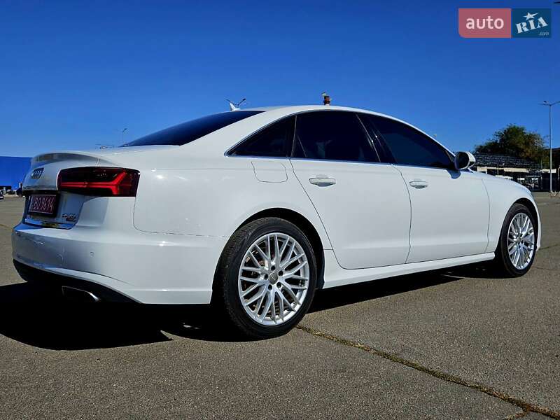 Седан Audi A6 2015 в Днепре