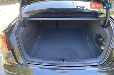 Седан Audi A6 2013 в 