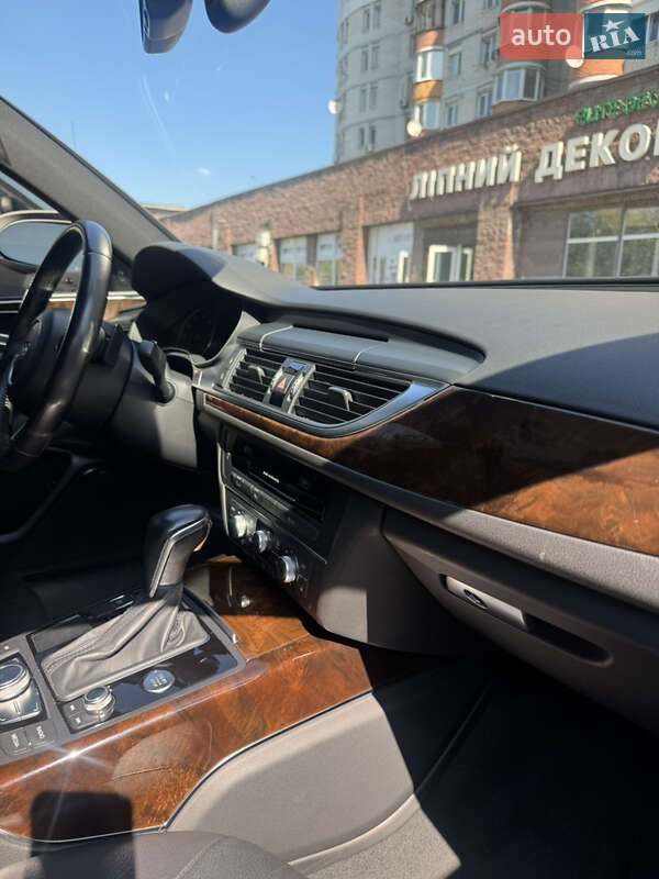 Седан Audi A6 2015 в Киеве