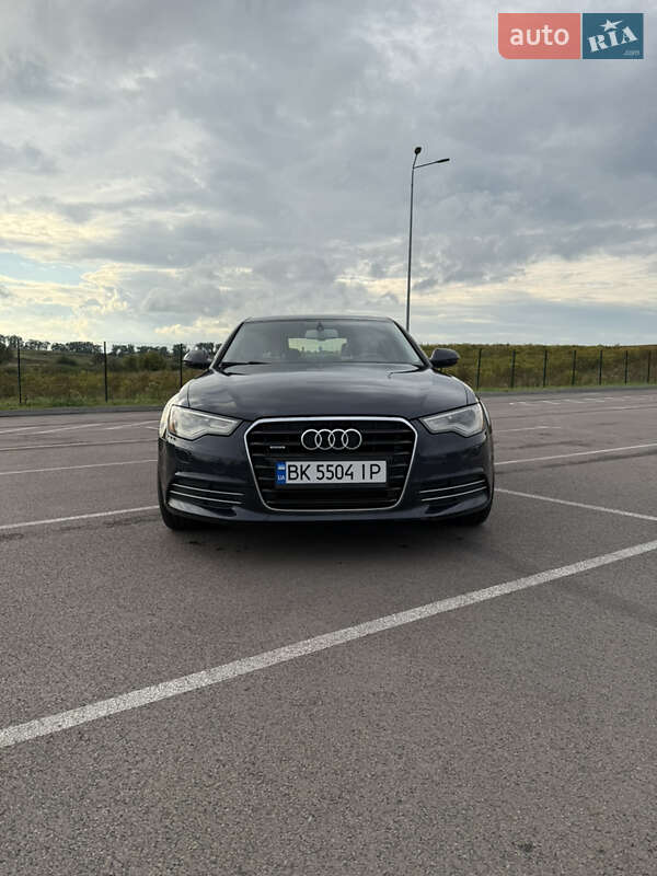 Седан Audi A6 2012 в Рівному