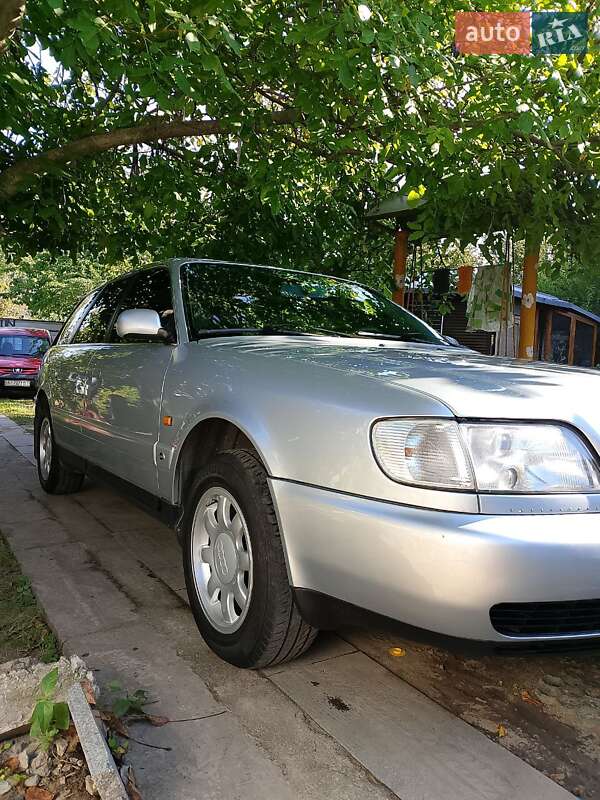 Универсал Audi A6 1997 в Иванковичах