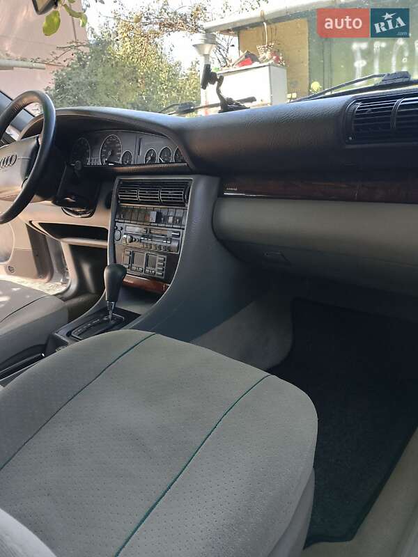 Универсал Audi A6 1997 в Иванковичах