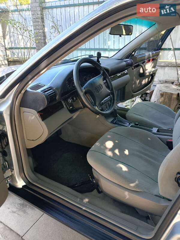 Универсал Audi A6 1997 в Иванковичах