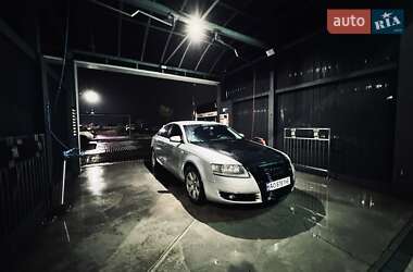 Седан Audi A6 2004 в 