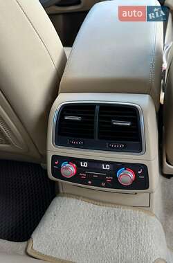 Седан Audi A6 2013 в 