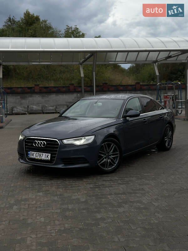 Седан Audi A6 2011 в Ровно