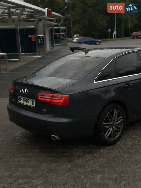 Седан Audi A6 2011 в Ровно