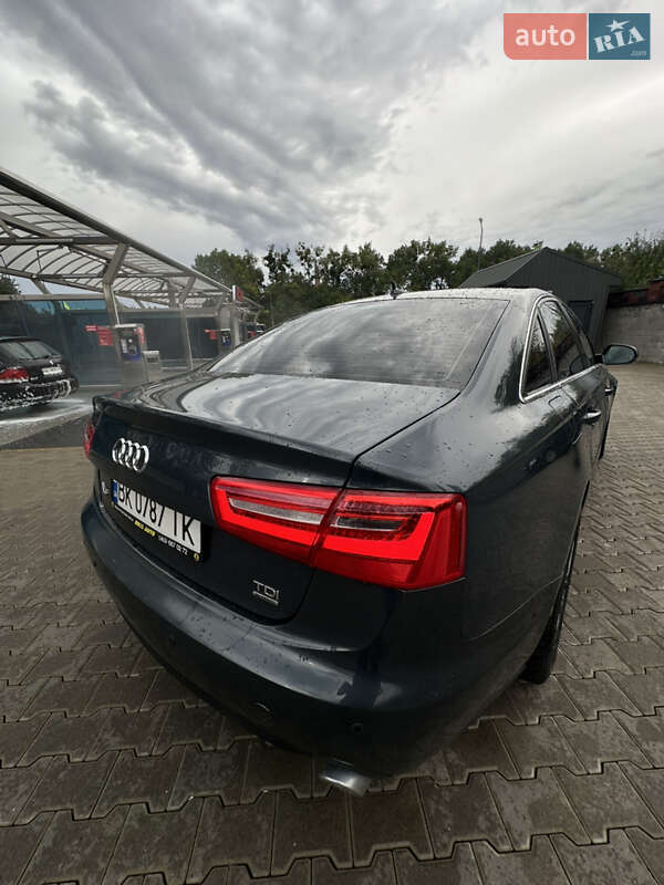 Седан Audi A6 2011 в Ровно