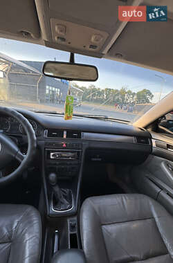 Седан Audi A6 2001 в 