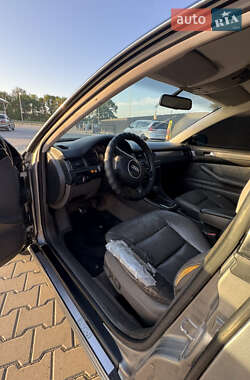 Седан Audi A6 2001 в 