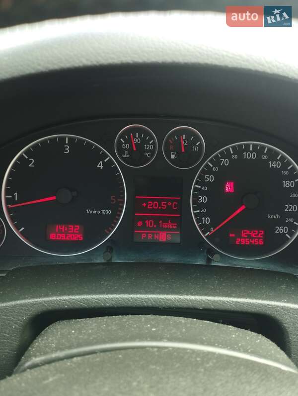 Універсал Audi A6 2003 в Голобах