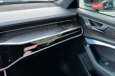 Седан Audi A6 2019 в 