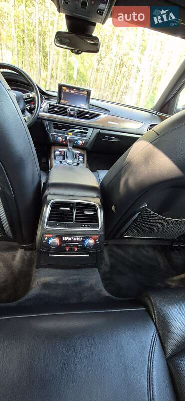 Седан Audi A6 2012 в Дубні