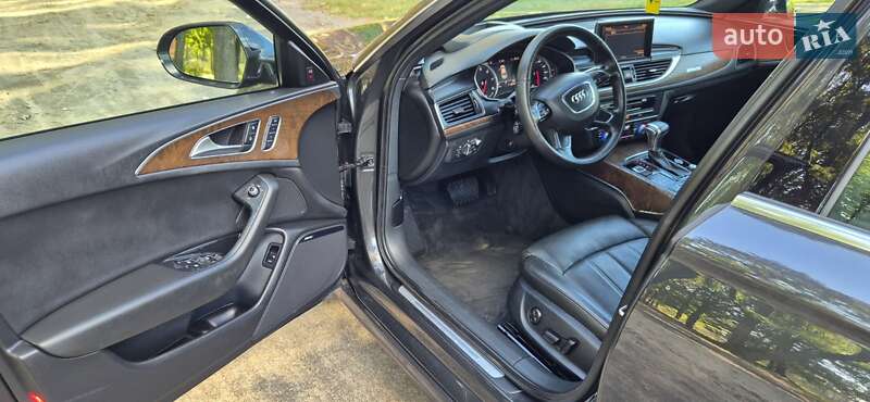 Седан Audi A6 2012 в Дубні