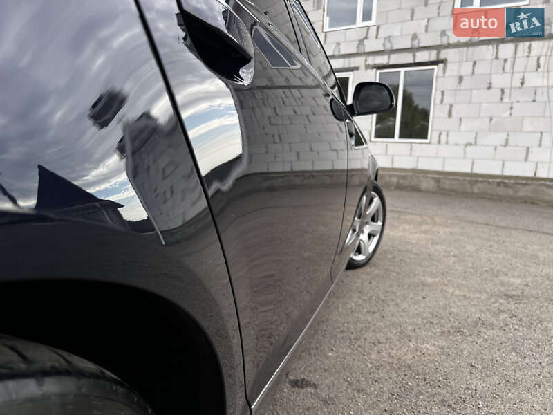 Седан Audi A6 2009 в Тростянце