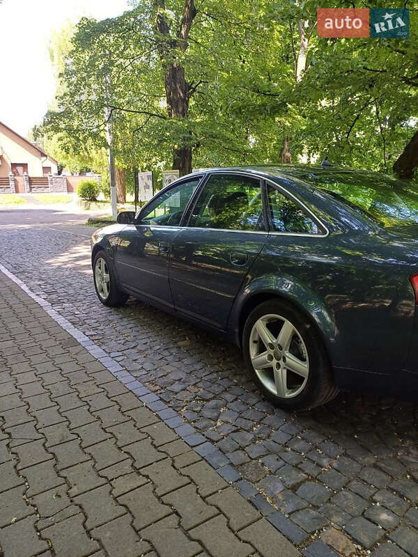 Седан Audi A6 2003 в Остроге