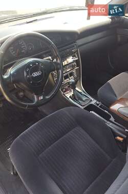 Седан Audi A6 1995 в  фото 7 Седан Audi A6 1995 в