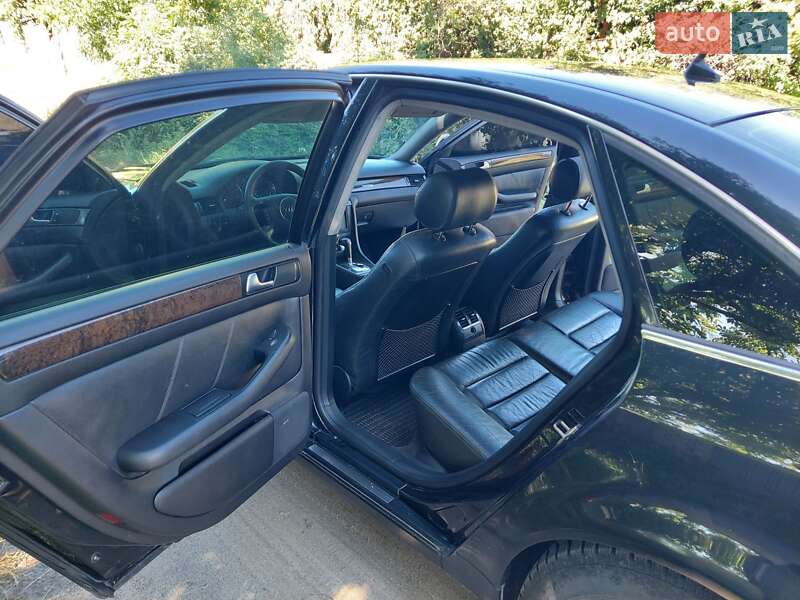 Седан Audi A6 2002 в Высоком