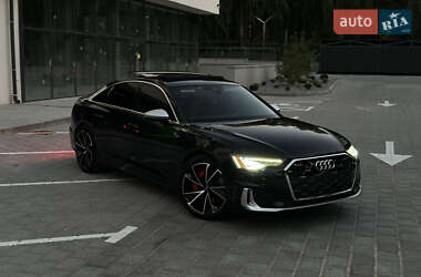 Седан Audi A6 2018 в 