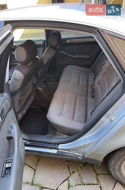 Седан Audi A6 1999 в 