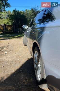 Седан Audi A6 2015 в 