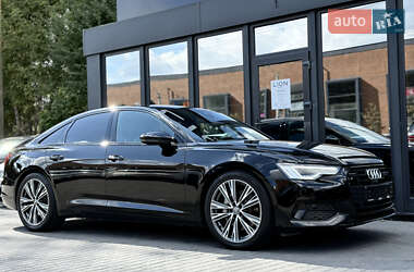 Седан Audi A6 2018 в 