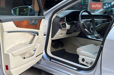 Седан Audi A6 2021 в 