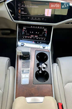 Седан Audi A6 2021 в 