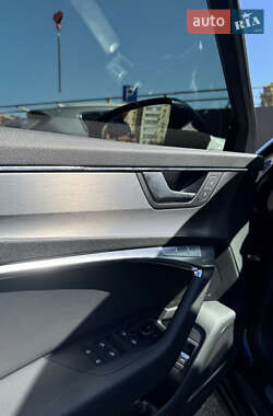 Седан Audi A6 2019 в 