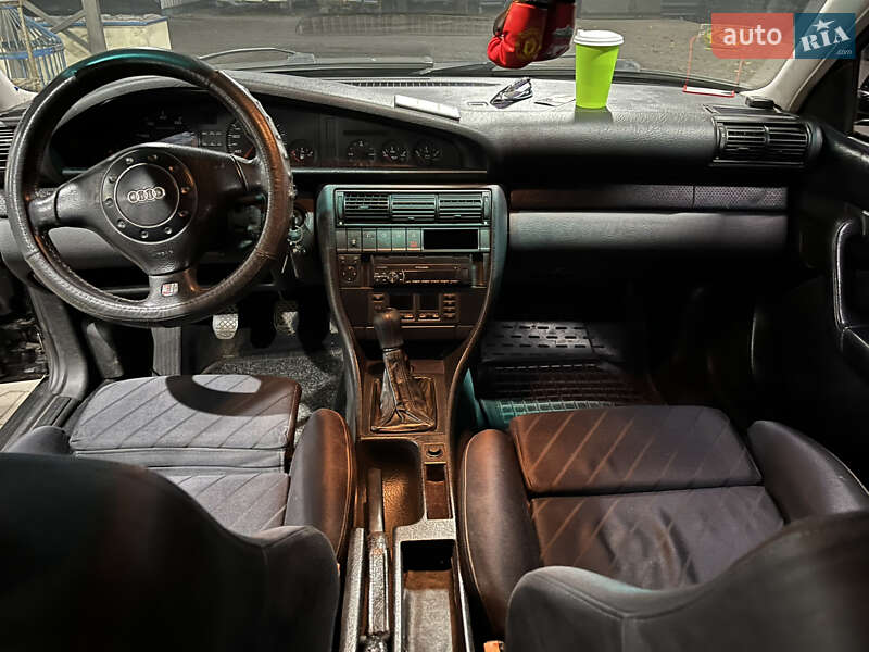 Седан Audi A6 1995 в Сумах