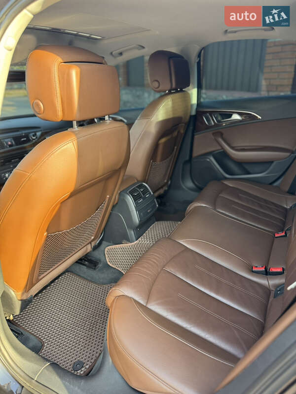 Седан Audi A6 2014 в Коростене