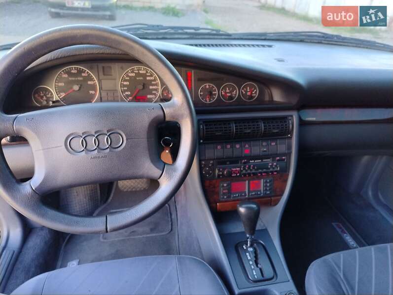 Седан Audi A6 1997 в Кривому Розі