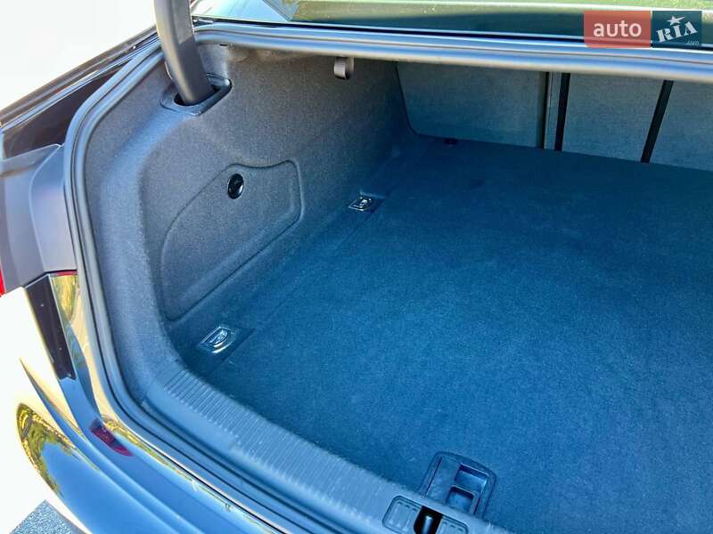 Седан Audi A6 2014 в Киеве